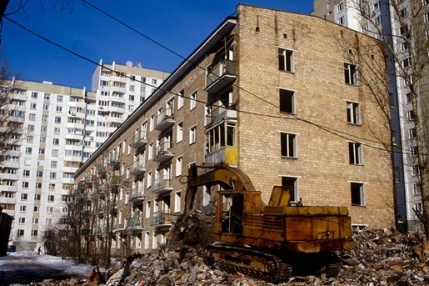 Пенсионеры напоминают о «хрущёвках»